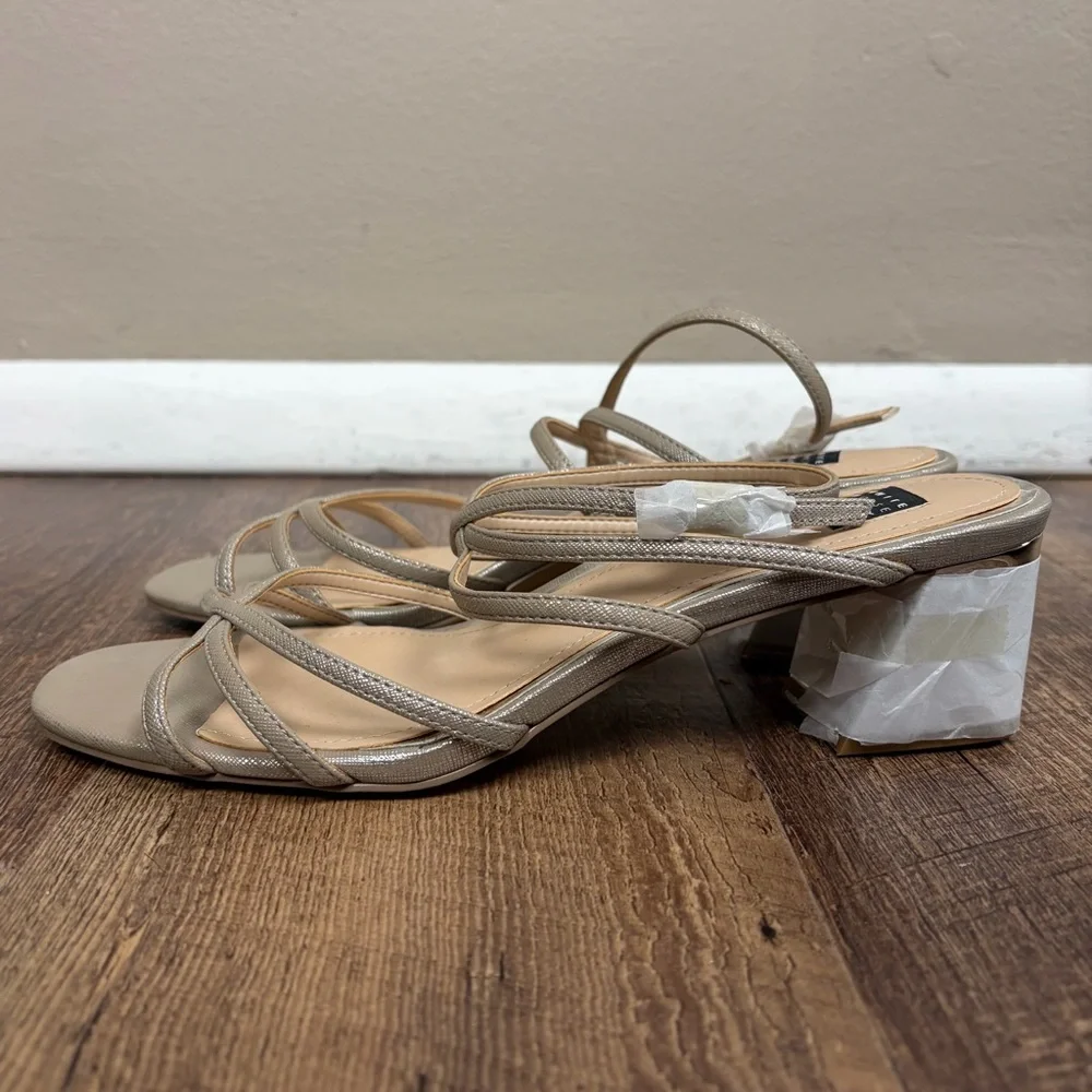 White House Black Market Tillie Silver Strappy Block Heel Sandal NWOB Size 8M - Picture 5 of 13